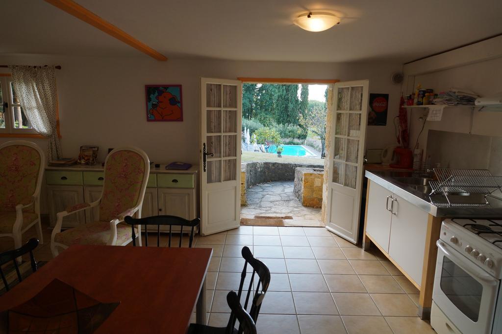 Chambres d'hôte Le Verger ANCV accepté Prayssac Esterno foto